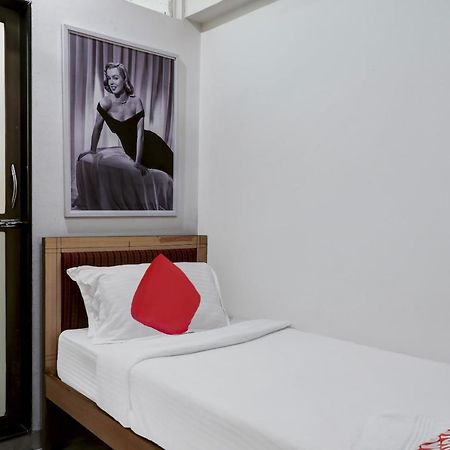 Hotel Oyo Flagship 572 Santacruz West Mumbai Exterior foto