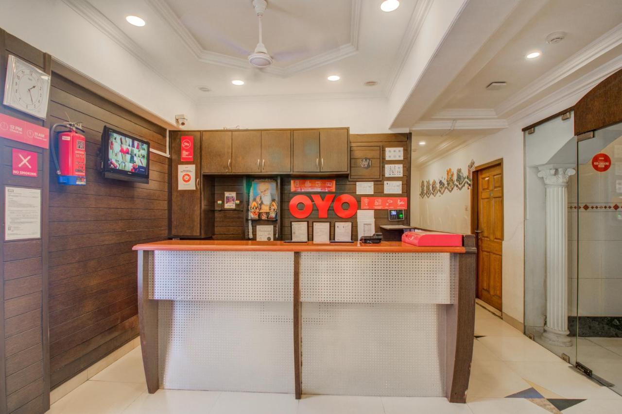 Hotel Oyo Flagship 572 Santacruz West Mumbai Exterior foto