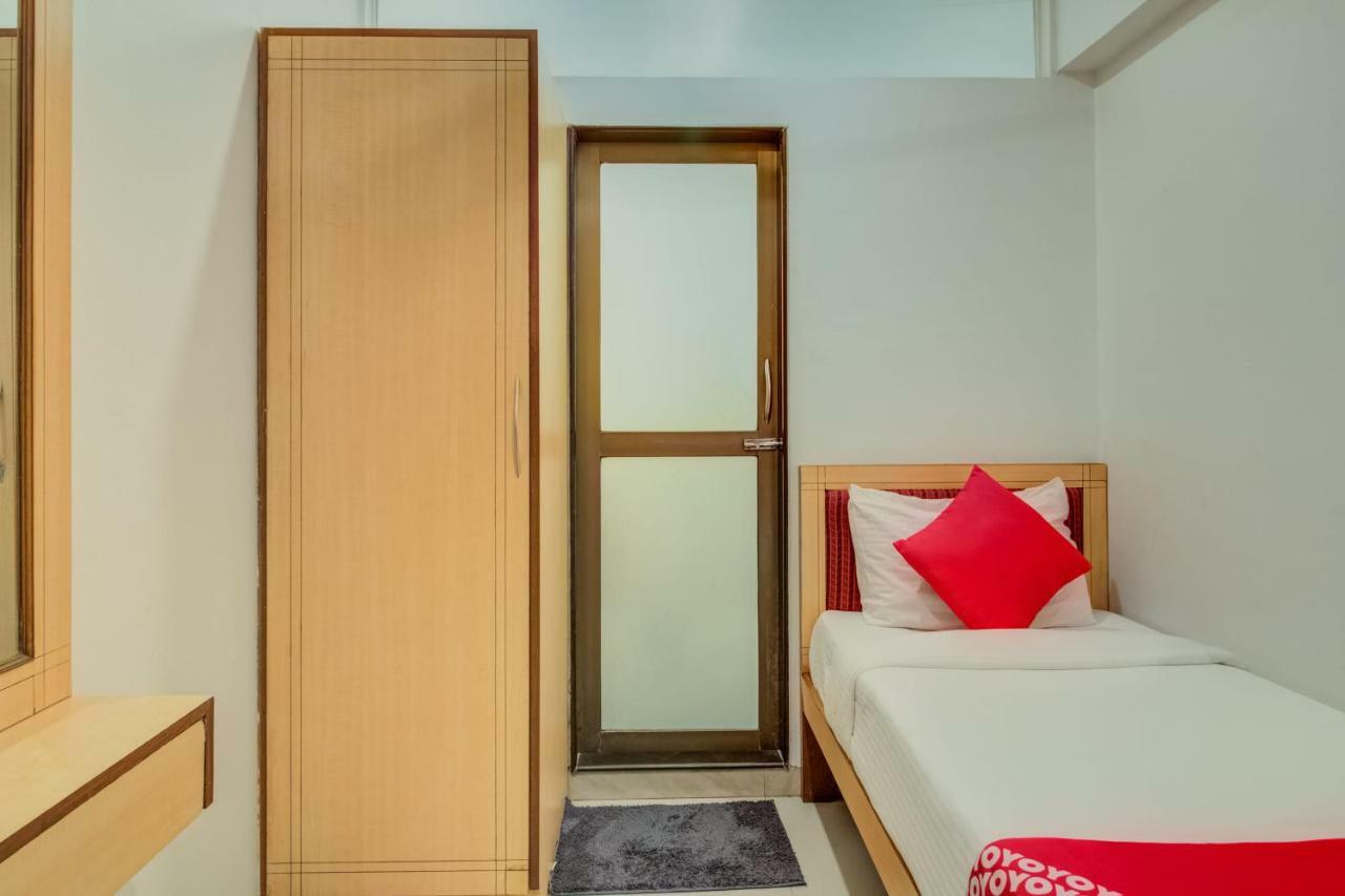 Hotel Oyo Flagship 572 Santacruz West Mumbai Exterior foto